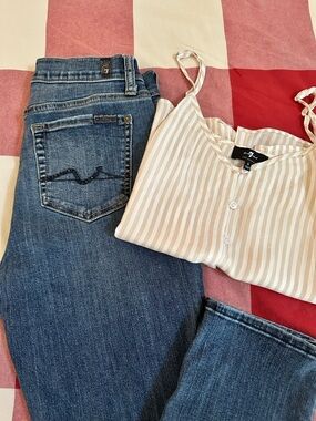 7 For All Mankind Josefina, cropped slight tapered leg button fly denim size 25